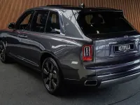 Usata Rolls Royce Cullinan 572 CV (420 kW) 2019 Grigio SUV