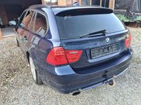 Gebraucht BMW 320 184 PS (135 kW) 2011 Blau Kombi
