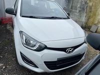 Gebraucht Hyundai i20 85 PS (62 kW) 2014 Weiß Kleinwagen