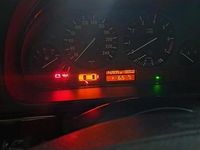 Second-hand BMW 520 150 CP (110 kW) 1999 Argintiu Berlinǎ