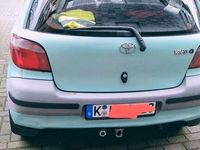 Gebraucht Toyota Yaris Eco 68 PS (50 kW) 2000 Grün Limousine