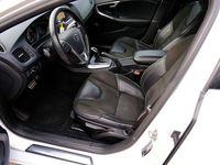 Gebraucht Volvo V40 152 PS (111 kW) 2019 Weiß Limousine
