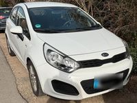 Gebraucht Kia Rio 109 PS (80 kW) 2011 Weiß Limousine