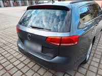 Gebraucht VW Passat Comfortline 150 PS (110 kW) 2015 Grau Kombi