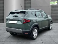 Neu Dacia Duster Expression 158 PS (116 kW) 2026 Zedergrün SUV