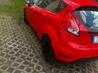 Gebraucht Ford Fiesta 95 PS (69 kW) 2011 Rot Kleinwagen