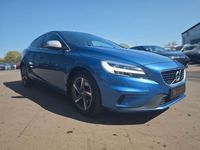 Gebraucht Volvo V40 150 PS (110 kW) 2017 Blau Kombi