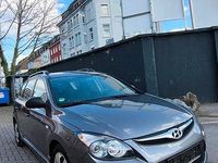 Gebraucht Hyundai i30 110 PS (80 kW) 2012 Grau Kombi