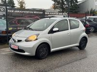 Second-hand Toyota Aygo Cool 68 CP (50 kW) 2006 Argintiu Hatchback