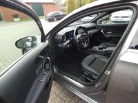 Gebraucht Mercedes A200 Progressive 150 PS (110 kW) 2022 Mountaingrau Limousine