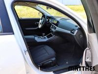 gebraucht BMW 320 i Touring Advantage HUD Navi digitales Cockpit LED El. Heckklappe 3-Zonen-Klimaautom.