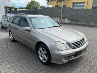 Usata Mercedes C220 150 CV (110 kW) 2004 Grigio Station wagon