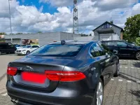 Gebraucht Jaguar XE 180 PS (132 kW) 2016 Grau Limousine