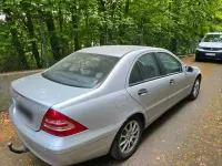 Second-hand Mercedes C200 122 CP (89 kW) 2002 Argintiu Berlinǎ