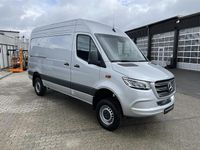 Second-hand Mercedes Sprinter 190 CP (139 kW) 2024 Argintiu Van