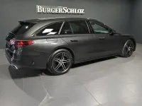 Używany Mercedes E220 Advanced 197 KM (144 kW) 2025 Szary Kombi