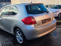 Gebraucht Toyota Auris Sol 124 PS (91 kW) 2009 Silber Kleinwagen
