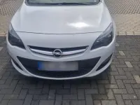 Gebraucht Opel Astra Edition 110 PS (80 kW) 2014 Weiß Kombi