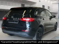 Gebraucht Mercedes B180 116 PS (85 kW) 2020 Schwarz Kleinwagen