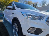 Gebraucht Ford Kuga Trend 120 PS (88 kW) 2017 Weiß SUV