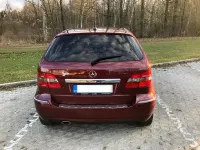 Gebraucht Mercedes B200 140 PS (102 kW) 2009 Rot Van / Kleinbus