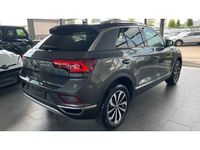 Gebraucht VW T-Roc Style 150 PS (110 kW) 2025 Grau SUV