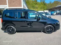Gebraucht Mercedes T180 Progressive 116 PS (85 kW) 2022 Schwarz Van / Kleinbus