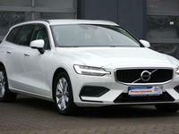 Gebraucht Volvo V60 Momentum 150 PS (110 kW) 2020 Andere Kombi
