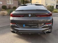 Gebraucht BMW X6 M50 Shadowline 530 PS (389 kW) 2021 Grau SUV