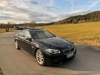 Gebraucht BMW M550 381 PS (280 kW) 2015 Blau Limousine
