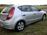 Gebraucht Hyundai i30 148 PS (108 kW) 2009 Silber metallic Limousine