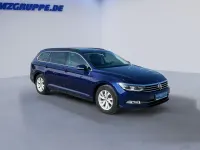 Gebraucht VW Passat Comfortline 150 PS (110 kW) 2018 Blau met Kombi