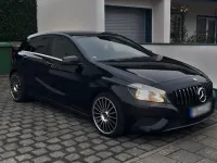 Gebraucht Mercedes A180 122 PS (89 kW) 2013 Schwarz Kleinwagen
