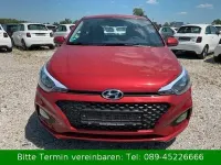 Gebraucht Hyundai i20 Select 84 PS (61 kW) 2019 Rot Kleinwagen