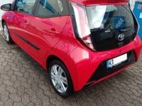 Gebraucht Toyota Aygo 2017 Rot Kleinwagen