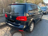 Gebraucht VW Touran 105 PS (77 kW) 2010 Schwarz Van / Kleinbus