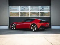 Gebraucht Ferrari 12 Cilindri 829 PS (609 kW) 2025 Rot