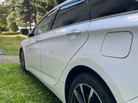 Gebraucht Hyundai i40 Premium 141 PS (103 kW) 2016 Weiß Kombi