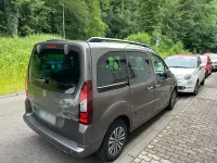 Gebraucht Peugeot Partner Tepee Active 99 PS (72 kW) 2016 Braun Van / Kleinbus