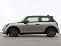 Używany Mini Cooper Classic 156 KM (114 kW) 2024 Szary Hatchback