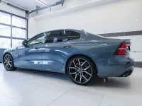 Gebraucht Volvo S60 455 PS (334 kW) 2023 Grau Limousine