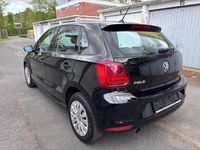 Usado VW Polo 90 HP (66 kW) 2015 Preto Sedan