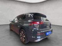 Gebraucht VW Golf VIII Move 110 PS (80 kW) 2024 Uranograu Limousine