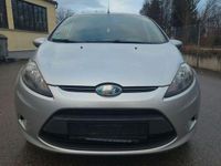 Gebraucht Ford Fiesta Trend 90 PS (66 kW) 2010 Silber Kleinwagen