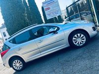 Gebraucht Peugeot 207 Tendance 95 PS (69 kW) 2012 Grau Kombi