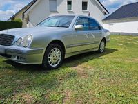 Gebraucht Mercedes E240 Elegance 170 PS (125 kW) 2001 Silber Limousine