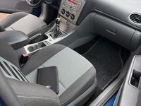 Gebraucht Ford Focus 101 PS (74 kW) 2009 Blau Coupé