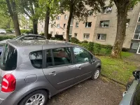 Używany Renault Modus 75 KM (55 kW) 2011 Szary Minivan