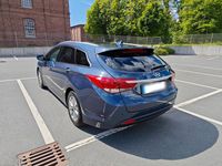 Gebraucht Hyundai i40 Trend 141 PS (103 kW) 2017 Blau Kombi