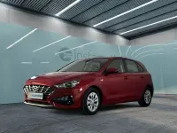 Gebraucht Hyundai i30 120 PS (88 kW) 2023 Rot Limousine